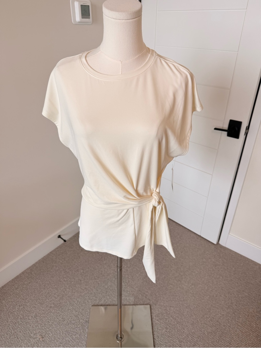 Side-Tie Short Sleeve Tee in Cream